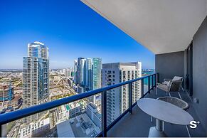 Contemporary Miami Getaway with Bay View