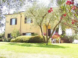 Villa Montecasciano - 8 Sleeps Private Garden