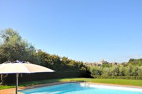 Villa Montecasciano - 8 Sleeps Private Garden