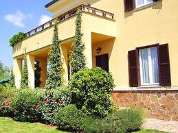 Villa Montecasciano - 8 Sleeps Private Garden
