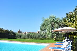 Villa Montecasciano - 8 Sleeps Private Garden