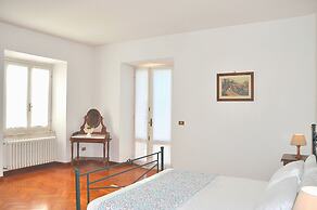 Villa Montecasciano - 8 Sleeps Private Garden