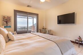 CR Luxury Altavista 2B 3 Bdrm