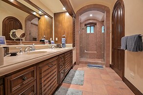 CR Luxury Montebello 3F 3 Bdrm