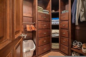 CR Luxury Montebello 3F 3 Bdrm