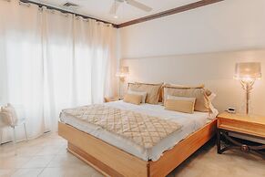 CR Luxury Altavista 2A 3 Bdrm