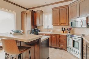 CR Luxury Altavista 2A 3 Bdrm