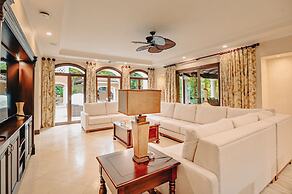 CR Luxury Casa Zafiro 7 Bdrm