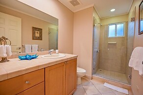 CR Luxury Del Mar 5H 2 Bdrm