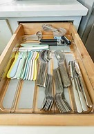 Iconic 3BD Entire House in The Heart Of Pittsburg