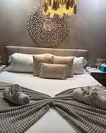 Iconic 3BD Entire House in The Heart Of Pittsburg