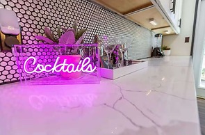 Iconic 3BD Entire House in The Heart Of Pittsburg