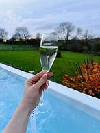 Luxury Langtoft Stud - Sleeps 10