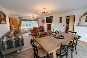 Luxury Langtoft Stud - Sleeps 10