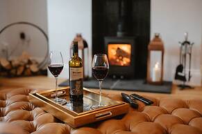 Willow Lodge With Hot Tub