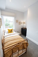 Willow Lodge With Hot Tub