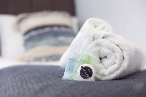 Stunning 3 Bedroom Lodge With Hot Tub in York