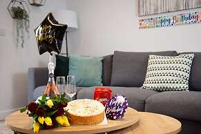 Stunning 3 Bedroom Lodge With Hot Tub in York