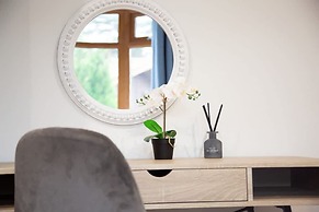 Stunning 3 Bedroom Lodge With Hot Tub in York