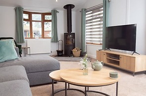 Stunning 3 Bedroom Lodge With Hot Tub in York