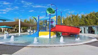 Relaxing Getaway With Private Pool & Lake View