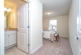 Relaxing Getaway With Private Pool & Lake View