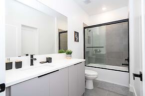 Newly Built 4BR Home Near Disney With Pool