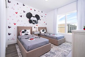 Themed Getaway Near Disney Pool Comfort