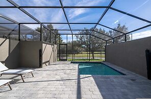 Themed Getaway Near Disney Pool Comfort