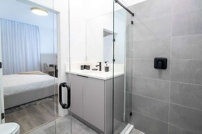 Ultimate 4BR Retreat Private Pool Chic Decor