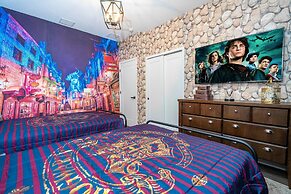 Private Pool Home Near Disney Themed Rooms