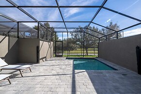 Spacious Modern Home With Private Pool