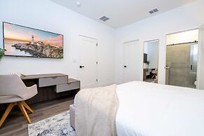 Modern 5BR Near Disney Private Pool