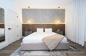 Luxury Stay Near Disney Themed Rooms