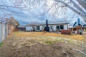 Cozy Family Haven in Sparks - Pet Friendly - Fenced Yard