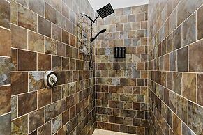 Luxe Waterfront Hideaway w Pool & Pirate Ship Dock