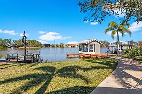 Luxe Waterfront Hideaway w Pool & Pirate Ship Dock
