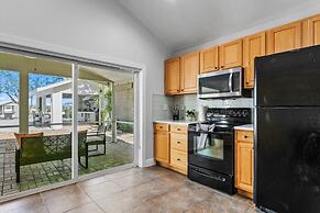 Luxe Waterfront Hideaway w Pool & Pirate Ship Dock