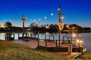 Luxe Waterfront Hideaway w Pool & Pirate Ship Dock