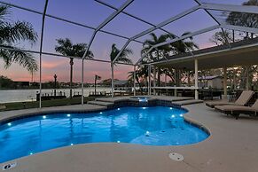 Luxe Waterfront Hideaway w Pool & Pirate Ship Dock