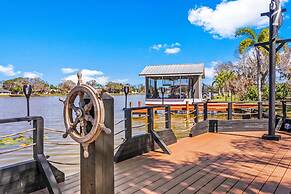 Luxe Waterfront Hideaway w Pool & Pirate Ship Dock