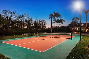 Luxe Waterfront Hideaway w Pool & Pirate Ship Dock