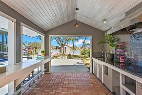 Luxe Waterfront Hideaway w Pool & Pirate Ship Dock