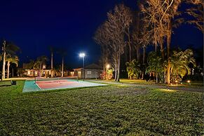 Luxe Waterfront Hideaway w Pool & Pirate Ship Dock