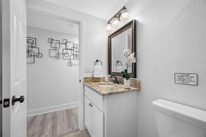 The Perfect Family Retreat w Pool and Games