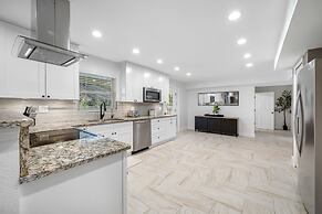 The Perfect Family Retreat w Pool and Games