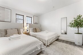 Bay Ridge ApartHotel