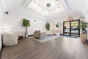 Bay Ridge ApartHotel