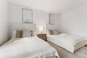 Bay Ridge ApartHotel