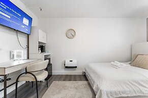 Bay Ridge ApartHotel